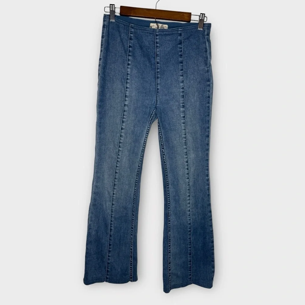 We The Free People Slim Pull On Flare Leg Seamed Jeans Medium Wash 2 26 Regular - Picture 2 of 9